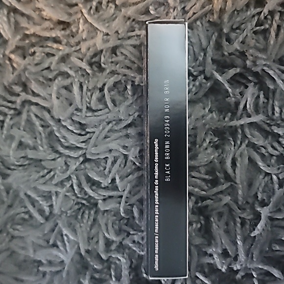 👁NIB Black Brown Ultimate Mascara👁 - Picture 6 of 6